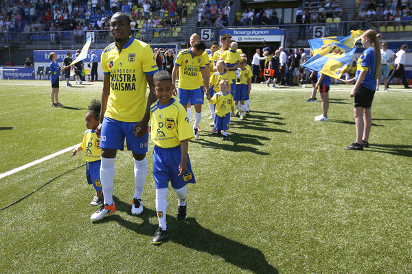 LEEUWARDEN , voetbal, 08-05-2016 , Eredivisie , seizoen 2015 - 2016 , Cambuur Stadion , SC Cambuur - Excelsior , line-up